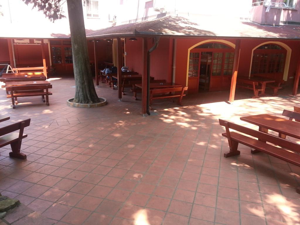 Europa Hostel Portorož Buitenkant foto