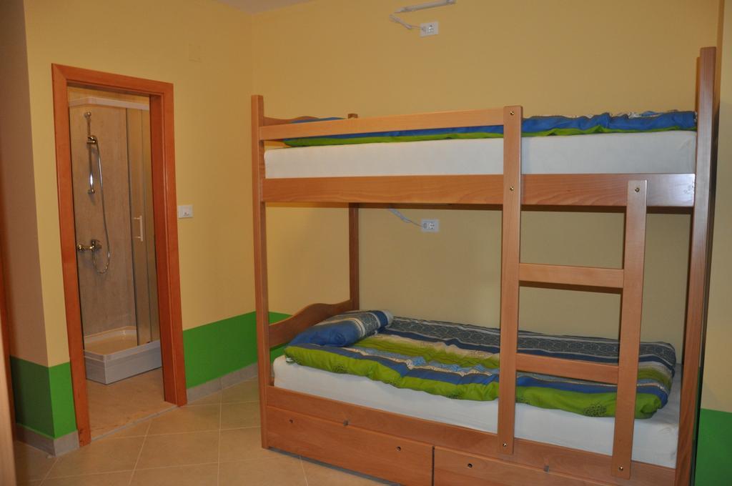 Europa Hostel Portorož Buitenkant foto